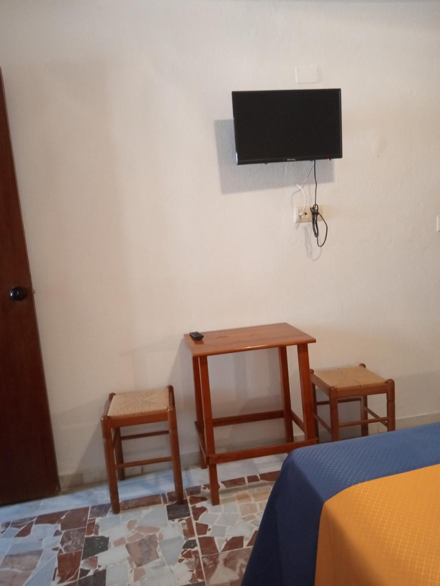 La Tortuga Lodging Rooms Tarifa Exterior photo